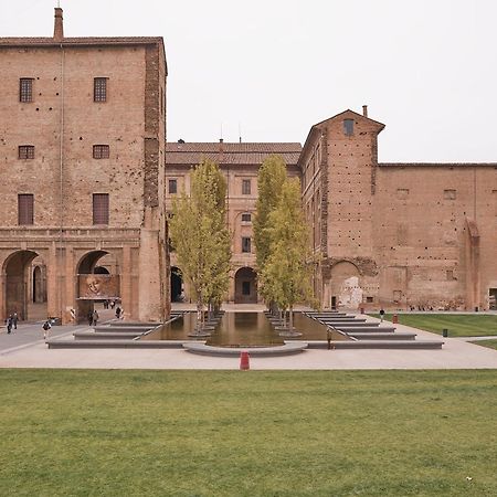 Luxury 3 Al Duomo Di Parma Apartment Bagian luar foto